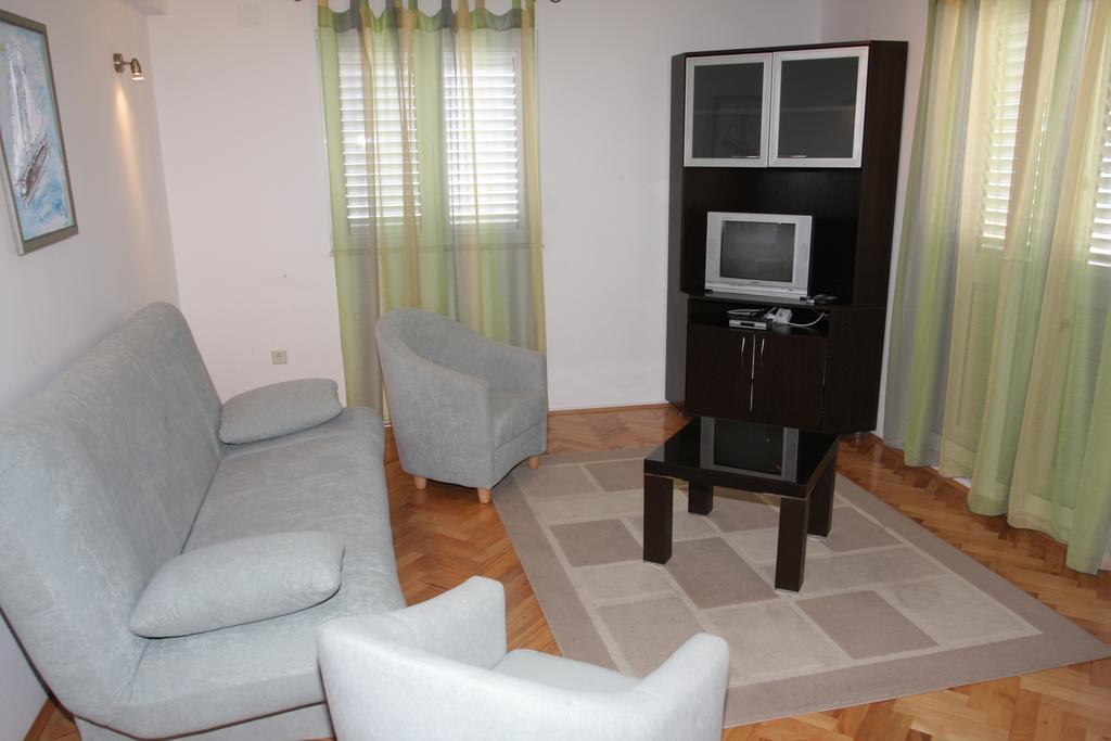 Apartments Ante Макарска Стая снимка