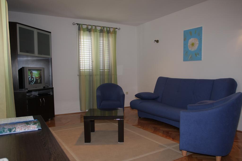 Apartments Ante Макарска Стая снимка